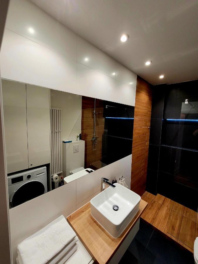 Apartament By The Way Breslávia Exterior foto