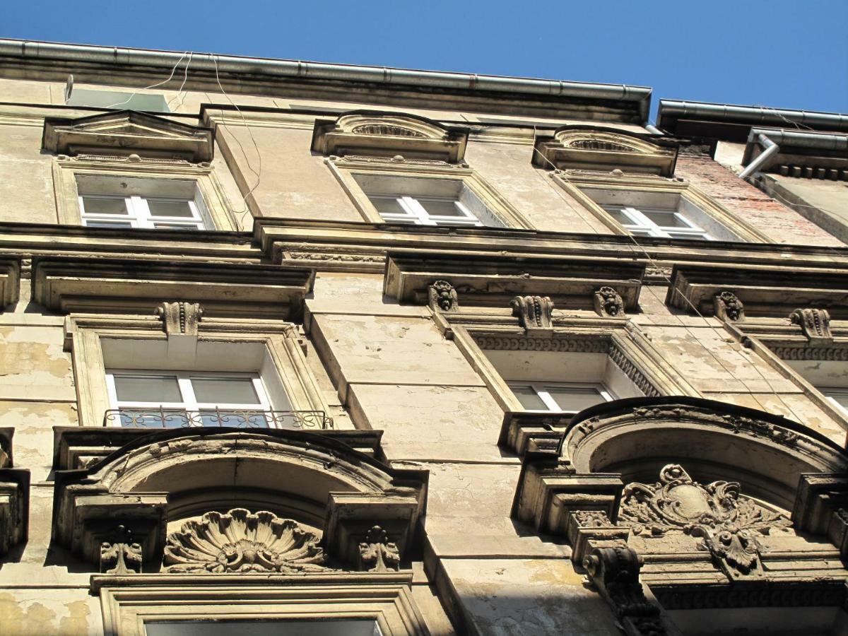Apartament By The Way Breslávia Exterior foto